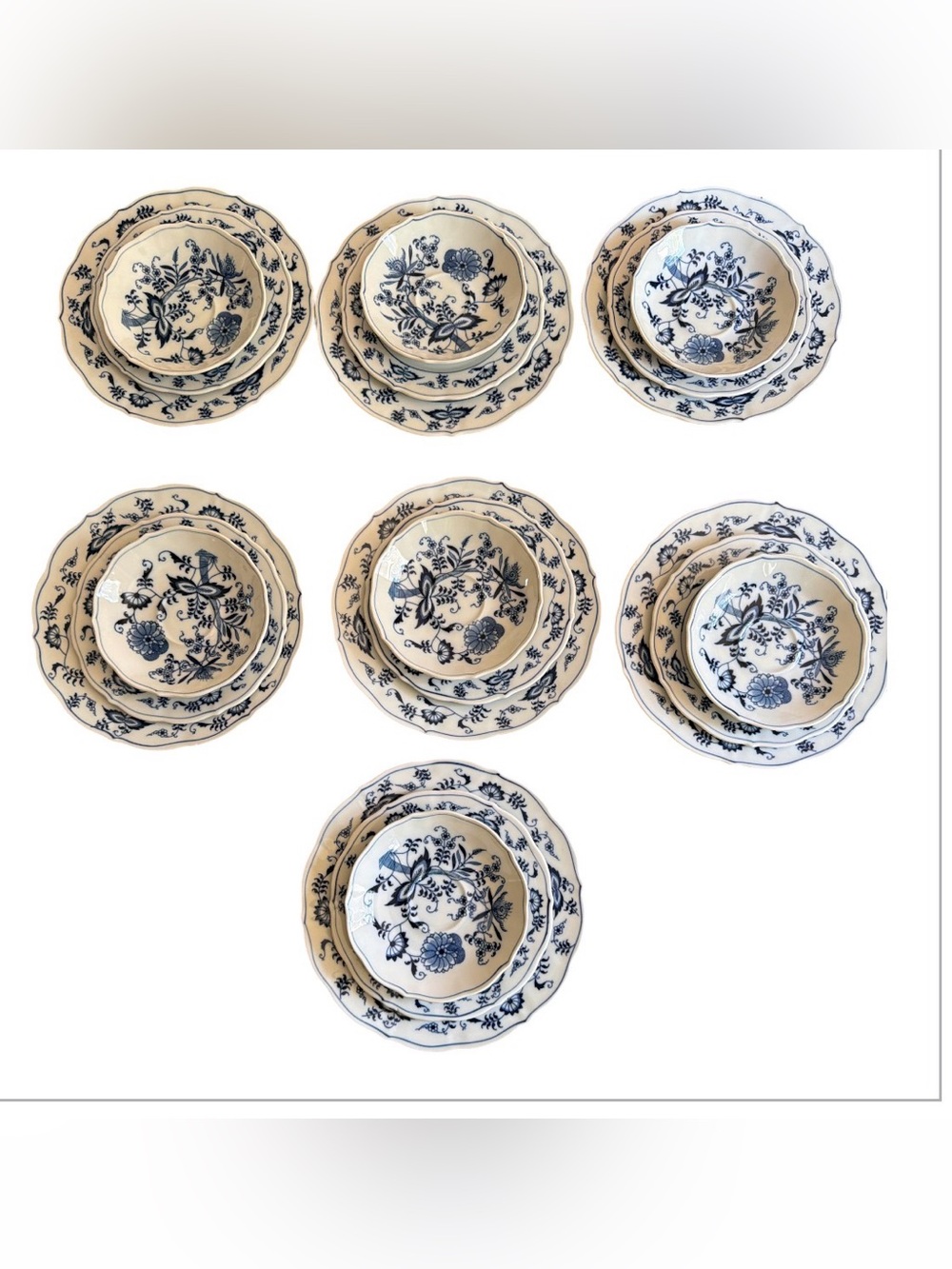 Set (7) Blue Danube Japan -Hutschenreuther Blue Onion  (Scalloped Rim)